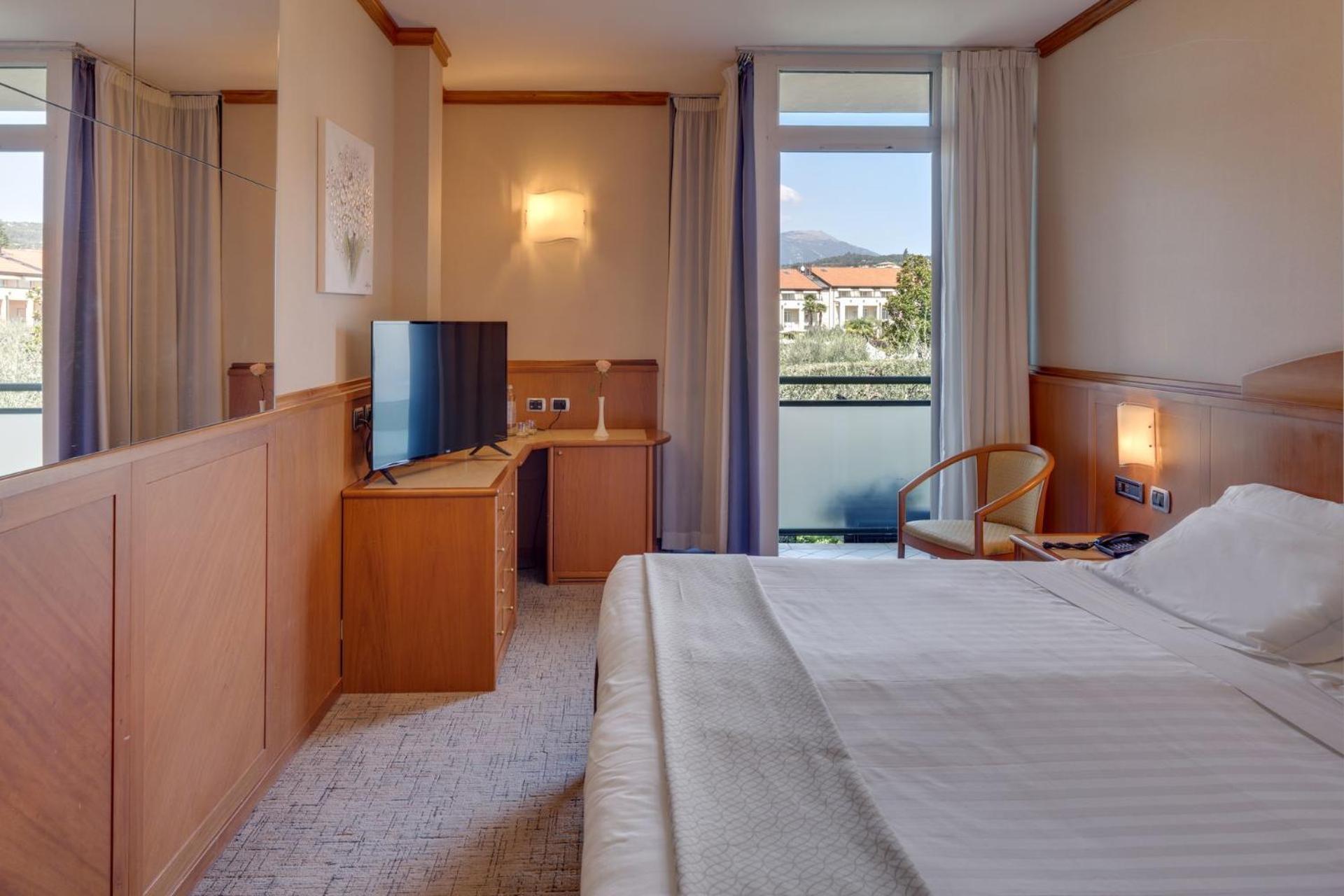 Standard Double or Twin Room with Small Balcony - Annex,1533026959:JPEG